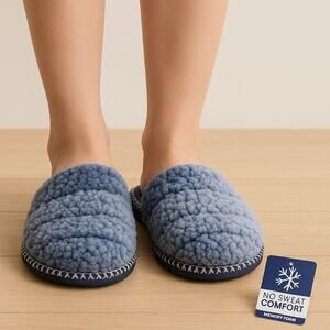 DLUXE by Dearfoams Vera Teddy Scuff Slippers Blue Memory Foam Size L 9-10 UNISEX